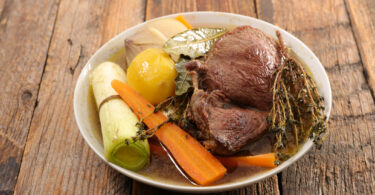 Photo de la recette : Recette de pot-au-feu de boeuf traditionnel