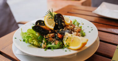 Photo de la recette : Recette salade de fruits de mer avec des moules