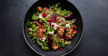 Photo de la recette : Recette salade de quinoa avec racines de betteraves et epinards
