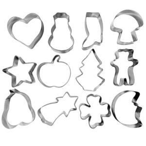 Photo de PATISSE Lot de 12 découpoirs / Emporte-pièces Assortis sur cercle