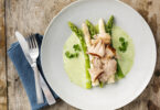 Photo de la recette : Recette asperges vertes et blanche au saumon