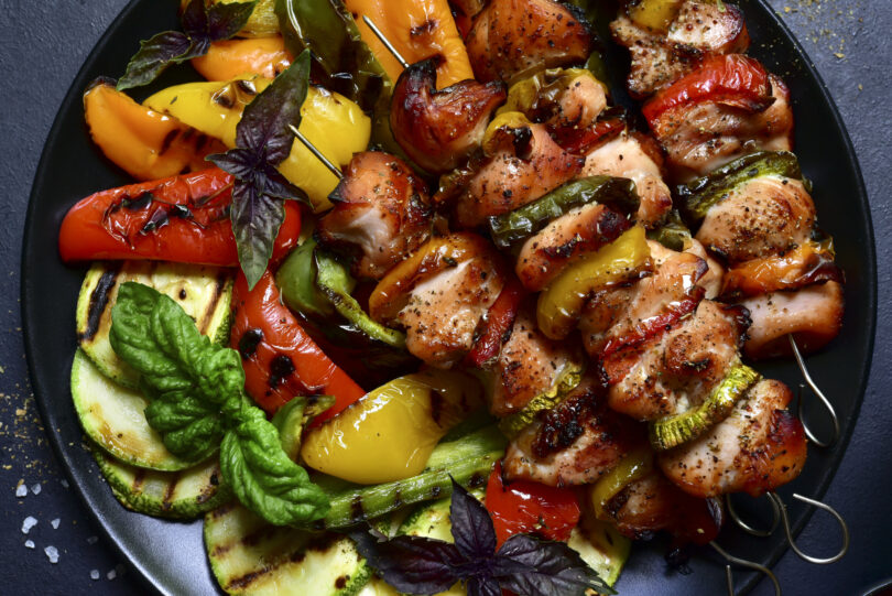 Photo de la recette : Recette de brochettes de poulet mariné et légumes