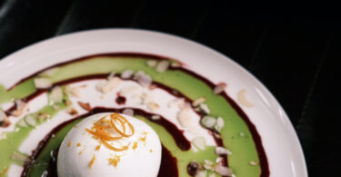 Photo de la recette : Recette burrata au pesto basilic et concassé de noix