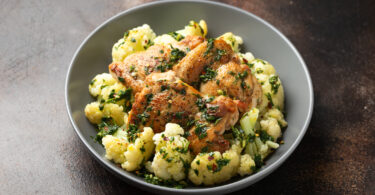 Photo de la recette : Recette cuisses de poulet Chimichurri maison au chou-fleur