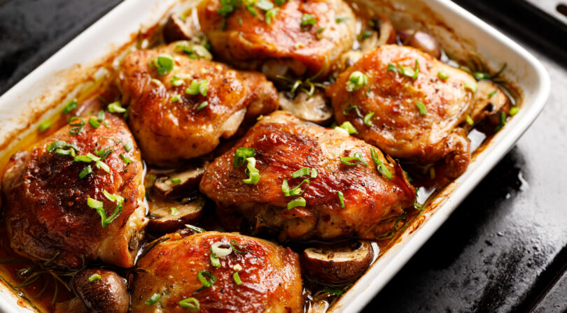Photo de la recette : Recette cuisses de poulet rôties à l'ail et fines herbes