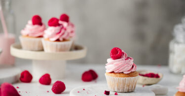 Photo de la recette : Recette cupcakes à la framboise