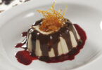 Photo de la recette : Recette flan à la vanille, caramel et coulis de fruits rouges