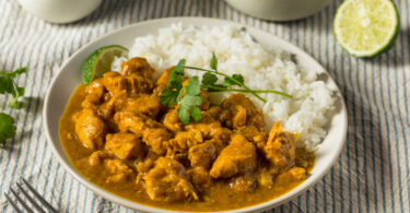 Photo de la recette : Recette poulet au curry et noix de coco maison