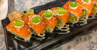 Photo de la recette : Recette rouleau de sushi au saumon et wasabi