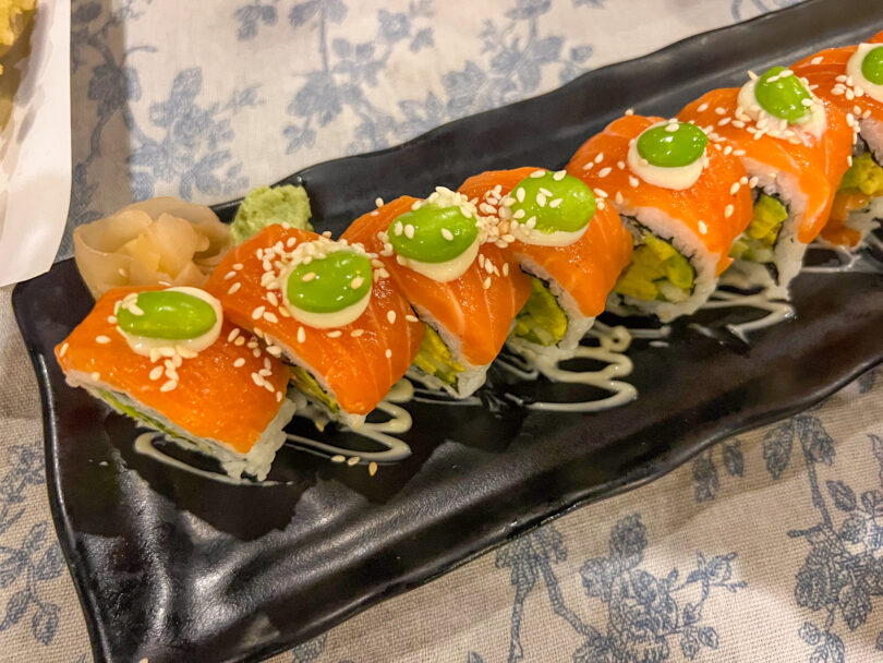 Photo de la recette : Recette rouleau de sushi au saumon et wasabi