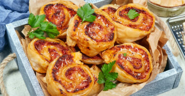Photo de la recette : Recette rouleaux de feuilletés jambon fromage