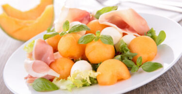 Photo de la recette : Recette salade de melons au jambon cru et mozzarella