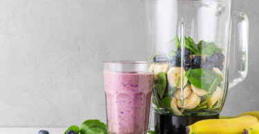 Photo de la recette : Recette smoothie aux myrtilles bananes et épinards