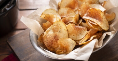 Photo de la recette : Recette chips pomme de terre croustillante