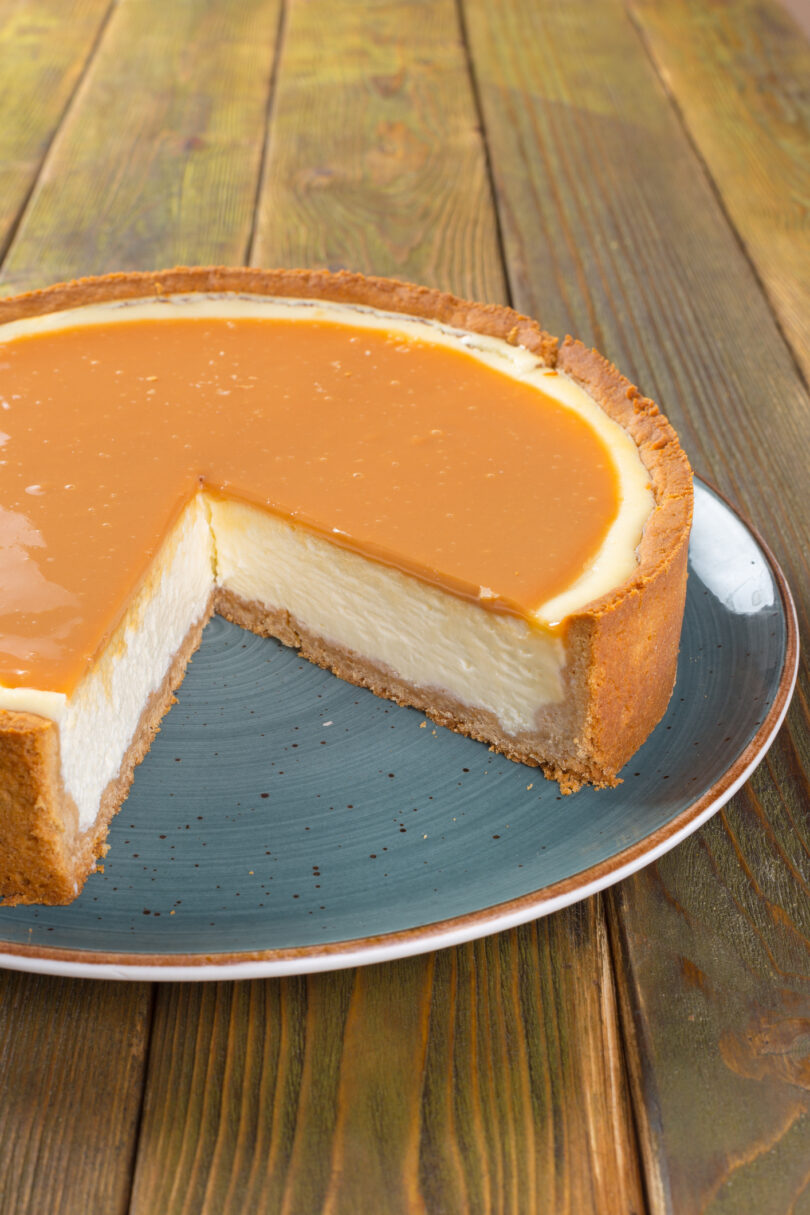 Photo de la recette : Recette gâteau au fromage nappé au caramel