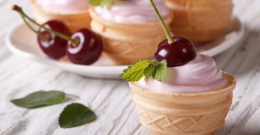 Photo de la recette : Recette de gaufrettes à la crème de cerise
