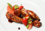 Photo de la recette : Recette magrets de canards sauce aigre-douce aux fraises et figues