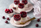 Photo de la recette : Recette de panna cotta à la gelée de cerise