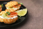Photo de la recette : Recette profiteroles au saumon à la crème fraiche et concombre