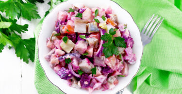Photo de la recette : Recette d'une salade de betteraves aux harengs