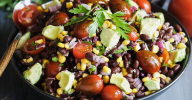 Photo de la recette : Recette d'une salade mexicaine aux haricots rouges et noirs