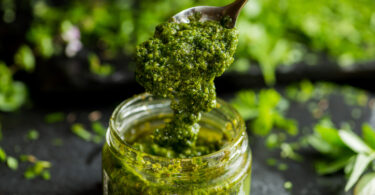 Photo de la recette : Recette de véritable sauce pesto maison