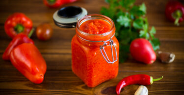 Photo de la recette : Recette de sauce aux poivrons et tomates épicées maison