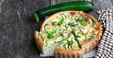 Photo de la recette : Recette tarte végétarienne courgettes et pignons de pin