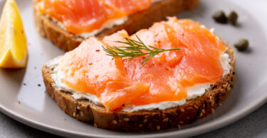 Photo de la recette : Recette toast saumon fumé au fromage frais