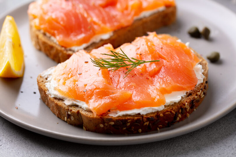 Photo de la recette : Recette toast saumon fumé au fromage frais
