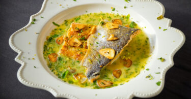 Photo de la recette : Recette truite aux amandes et sauce verte